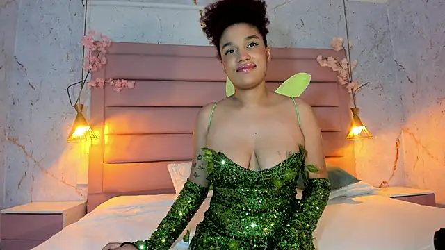 Snapshot of loladupont chatting on October 2025 03:05:02 AM loladupont online show from October 2025 03:05:02 AM