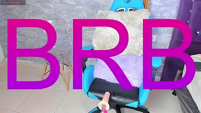 Snapshot of Little_lili19 chatting on January 2025 07:00:02 AM Little lili19 online show from January 2025 07:00:02 AM