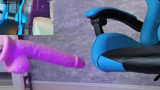 Snapshot of Little_lili19 chatting on February 2025 11:45:01 PM Little lili19 online show from February 2025 11:45:01 PM