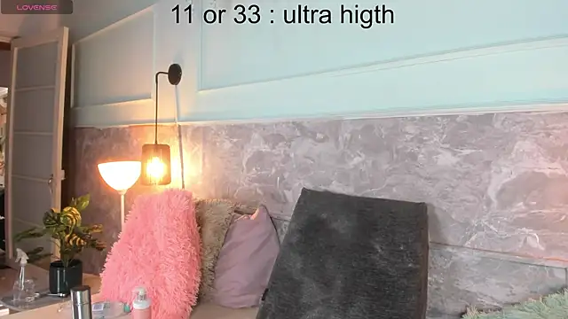 Little lili19 online show from April 2026 08:22:02 PM