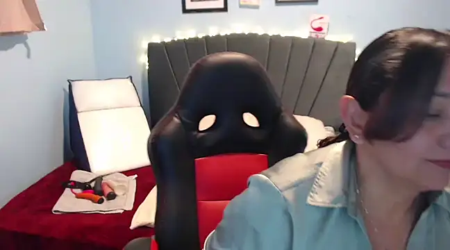 Snapshot of AngelRouss chatting on February 2025 11:17:02 AM AngelRouss online show from February 2025 11:17:02 AM