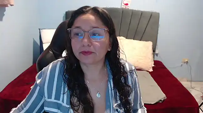 Snapshot of AngelRouss chatting on February 2025 08:09:01 PM AngelRouss online show from February 2025 08:09:01 PM