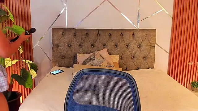 Snapshot of charlottee_white chatting on January 2026 11:07:02 PM charlottee white online show from January 2026 11:07:02 PM