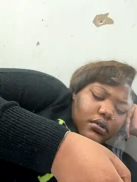 Snapshot of Kbaby337 chatting on November 2025 05:50:01 AM Kbaby337 online show from November 2025 05:50:01 AM