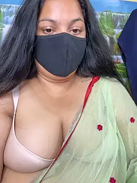 Snapshot of FlatVincy4 chatting on September 2025 05:13:01 PM FlatVincy4 online show from September 2025 05:13:01 PM