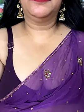 Snapshot of FlatVincy4 chatting on September 2025 08:38:01 AM FlatVincy4 online show from September 2025 08:38:01 AM