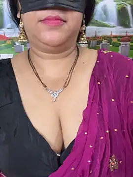 Snapshot of FlatVincy4 chatting on September 2025 07:23:01 AM FlatVincy4 online show from September 2025 07:23:01 AM