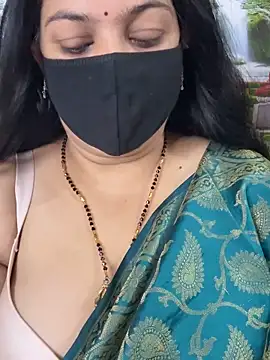 Snapshot of FlatVincy4 chatting on October 2025 05:05:01 AM FlatVincy4 online show from October 2025 05:05:01 AM