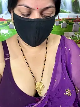 Snapshot of FlatVincy4 chatting on October 2025 10:02:01 AM FlatVincy4 online show from October 2025 10:02:01 AM