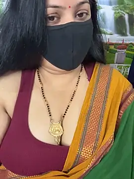 Snapshot of FlatVincy4 chatting on October 2025 06:45:02 AM FlatVincy4 online show from October 2025 06:45:02 AM