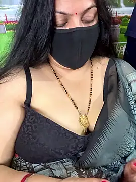 Snapshot of FlatVincy4 chatting on October 2025 04:18:02 PM FlatVincy4 online show from October 2025 04:18:02 PM