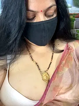 Snapshot of FlatVincy4 chatting on October 2025 03:45:01 PM FlatVincy4 online show from October 2025 03:45:01 PM