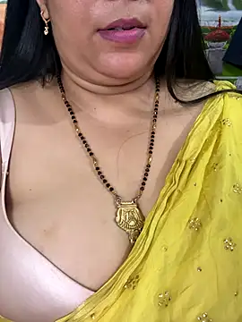 Snapshot of FlatVincy4 chatting on October 2025 05:26:02 PM FlatVincy4 online show from October 2025 05:26:02 PM