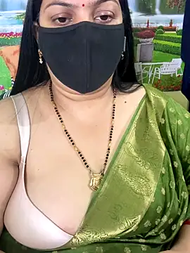 Snapshot of FlatVincy4 chatting on November 2025 03:23:01 PM FlatVincy4 online show from November 2025 03:23:01 PM