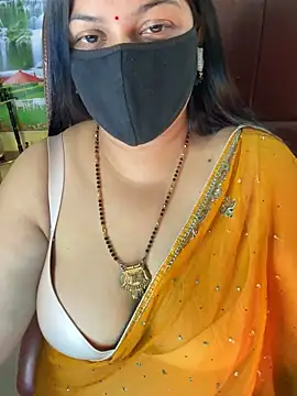 FlatVincy4 online show from November 2025 01:32:02 PM