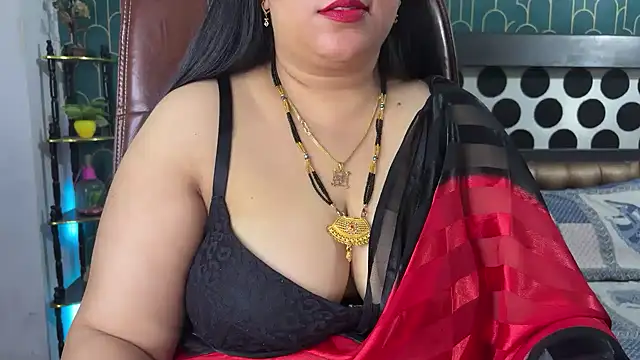 FlatVincy4 online show from February 2026 04:45:02 PM