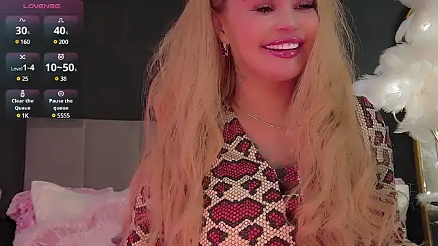 Snapshot of Marussia_luxury chatting on March 2025 04:07:02 PM Marussia luxury online show from March 2025 04:07:02 PM