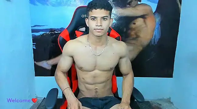 Snapshot of oliver_thompsson7 chatting on December 2024 06:37:02 PM oliver thompsson7 online show from December 2024 06:37:02 PM