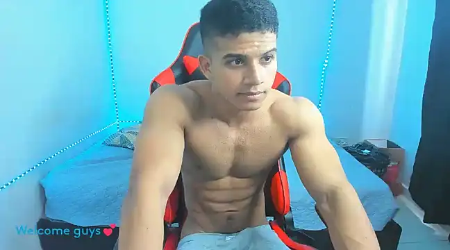 Snapshot of oliver_thompsson7 chatting on February 2025 07:49:01 PM oliver thompsson7 online show from February 2025 07:49:01 PM