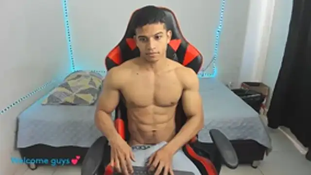 Snapshot of oliver_thompsson7 chatting on December 2025 06:35:02 PM oliver thompsson7 online show from December 2025 06:35:02 PM