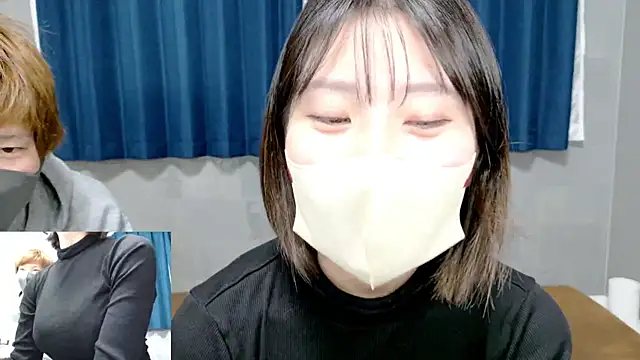 Snapshot of UYU_man chatting on March 2025 05:28:02 PM UYU man online show from March 2025 05:28:02 PM