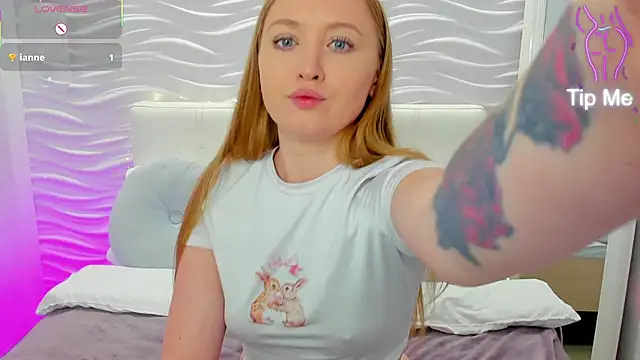 ChloeSug online show from September 2025 12:16:01 PM