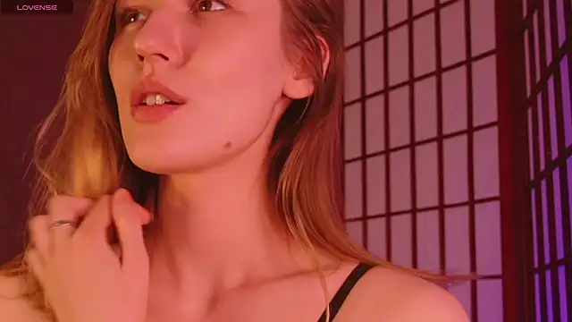 Snapshot of Hina__Derry chatting on December 2024 04:54:01 PM Hina Derry online show from December 2024 04:54:01 PM