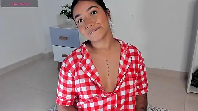 Snapshot of martina_roldam chatting on December 2024 11:53:01 PM martina roldam online show from December 2024 11:53:01 PM