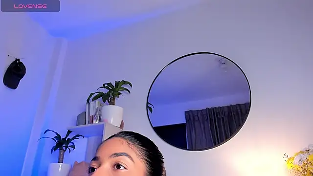 Snapshot of martina_roldam chatting on January 2025 04:09:01 AM martina roldam online show from January 2025 04:09:01 AM