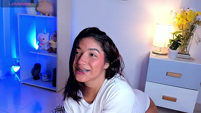 Snapshot of martina_roldam chatting on January 2025 01:39:02 AM martina roldam online show from January 2025 01:39:02 AM