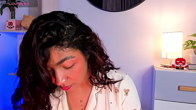 Snapshot of martina_roldam chatting on January 2025 05:30:01 AM martina roldam online show from January 2025 05:30:01 AM