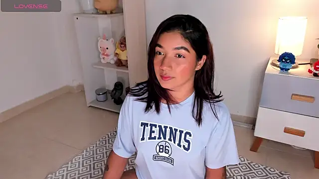 Snapshot of martina_roldam chatting on February 2025 02:35:01 AM martina roldam online show from February 2025 02:35:01 AM