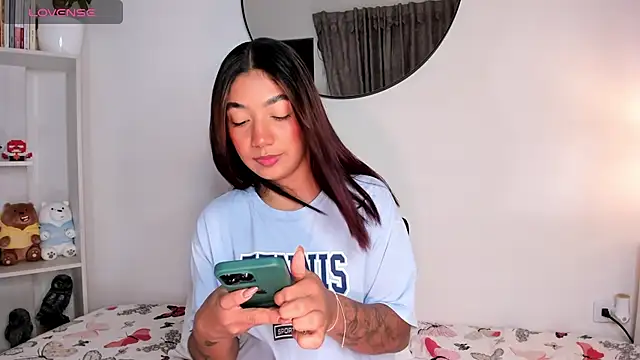 Snapshot of martina_roldam chatting on February 2025 09:00:02 AM martina roldam online show from February 2025 09:00:02 AM