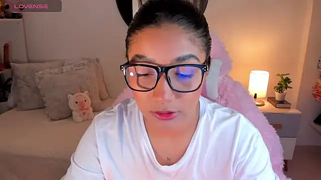 Snapshot of martina_roldam chatting on March 2025 01:42:02 AM martina roldam online show from March 2025 01:42:02 AM