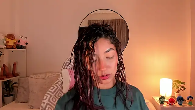 Snapshot of martina_roldam chatting on March 2025 12:38:02 AM martina roldam online show from March 2025 12:38:02 AM