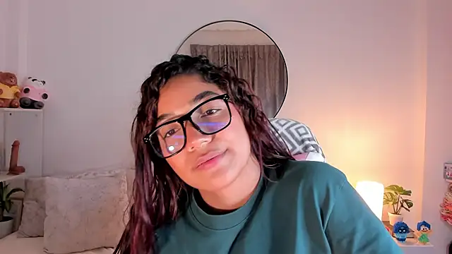 Snapshot of martina_roldam chatting on March 2025 03:42:01 AM martina roldam online show from March 2025 03:42:01 AM