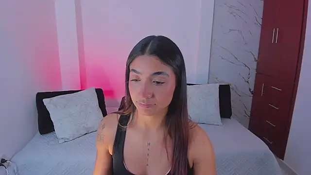 martina roldam online show from March 2026 03:11:02 AM