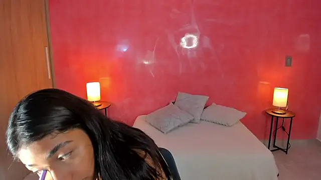 martina roldam online show from August 2026 10:35:01 PM