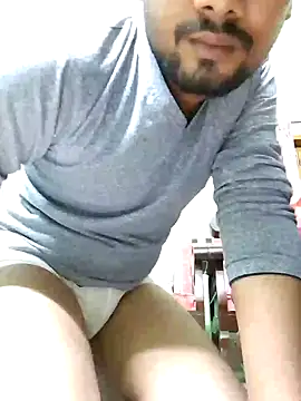 GildanK18 online show from January 2025 05:44:02 PM