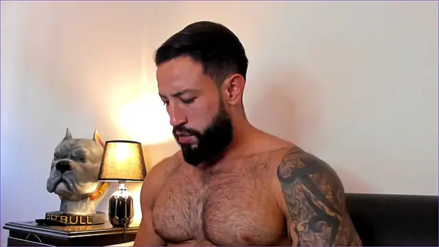 BradLeon  online show from October 2025 07:34:02 PM