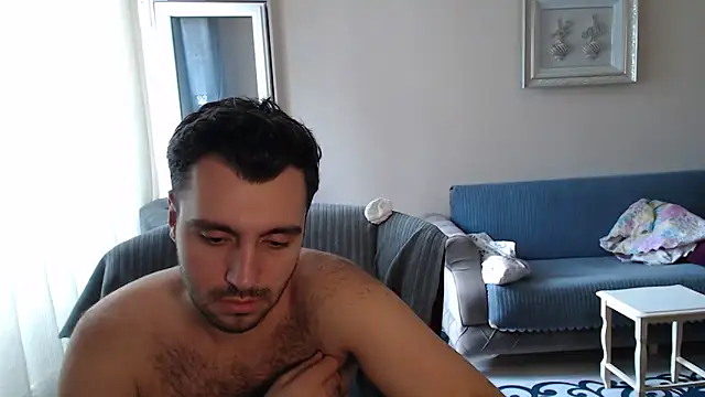 handsomeee04 online show from September 2025 02:11:02 PM