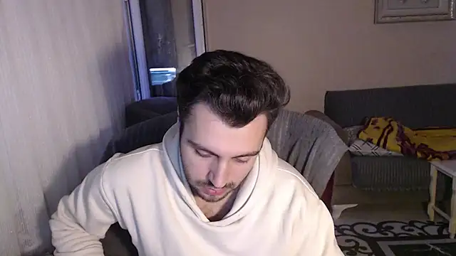 handsomeee04 online show from October 2025 03:34:01 PM