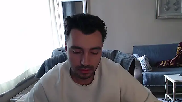 handsomeee04 online show from November 2025 01:22:01 PM