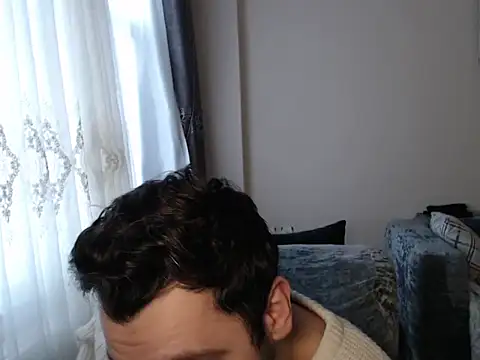 handsomeee04 online show from March 2026 01:55:01 PM