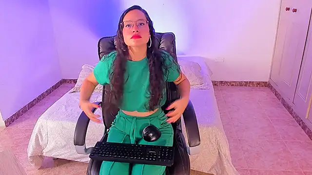 Snapshot of emmaTorres1 chatting on January 2025 02:26:01 PM emmaTorres1 online show from January 2025 02:26:01 PM