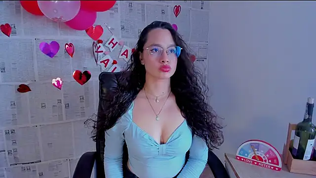 Snapshot of emmaTorres1 chatting on February 2025 07:49:01 PM emmaTorres1 online show from February 2025 07:49:01 PM