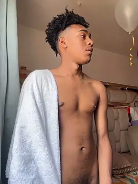 Boy cock18 online show from May 2026 04:23:02 PM