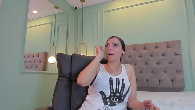 Snapshot of Abril_jones10 chatting on December 2024 04:16:02 AM Abril jones10 online show from December 2024 04:16:02 AM