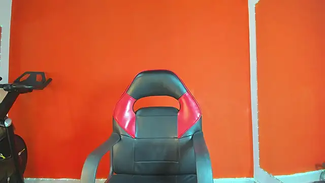 Snapshot of Abril_jones10 chatting on February 2025 06:21:01 AM Abril jones10 online show from February 2025 06:21:01 AM