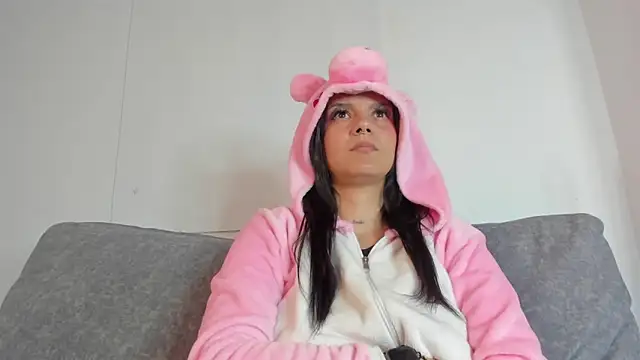 Snapshot of Abril_jones10 chatting on February 2025 10:05:02 AM Abril jones10 online show from February 2025 10:05:02 AM